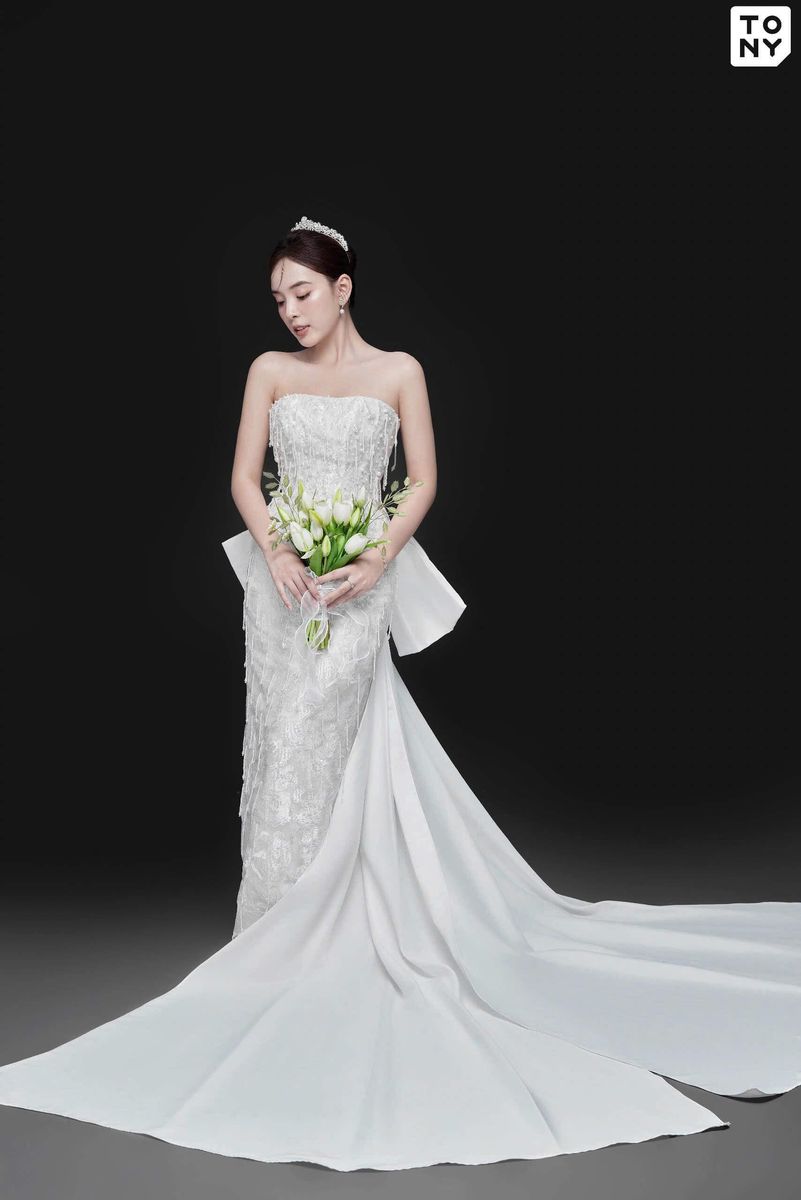 Mẫu váy cưới Lụa Nguyệt — Đuôi cá · đính nơ